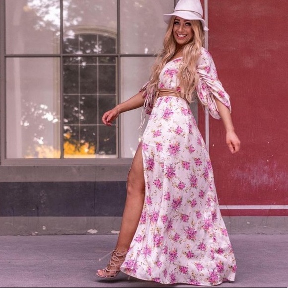 MANGO rushed maxi floral dress bloggers favorite zara competitor brand - Picture 2 of 16